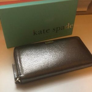 Kate spade ♠️ like new long wallet